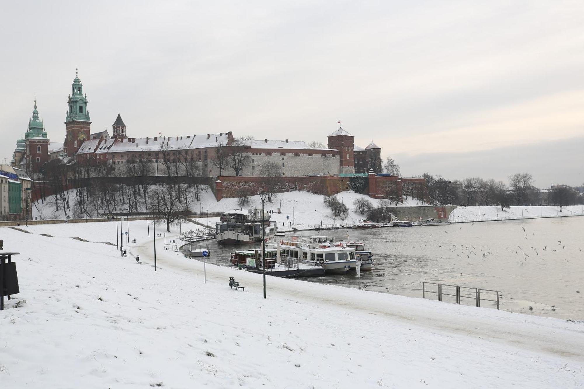Apartment Next To Wawel Castle, Vistula River & Old Town Cracow — Photos 2